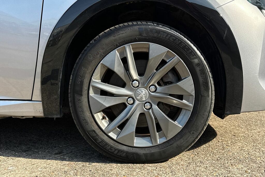 Peugeot e-208 50Kwh Allure Premium 7Kw Charger Grey #6