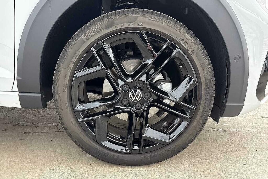 Volkswagen Taigo 1.0 Tsi 115 Black Edition Dsg Pan Roof, Rear White #5