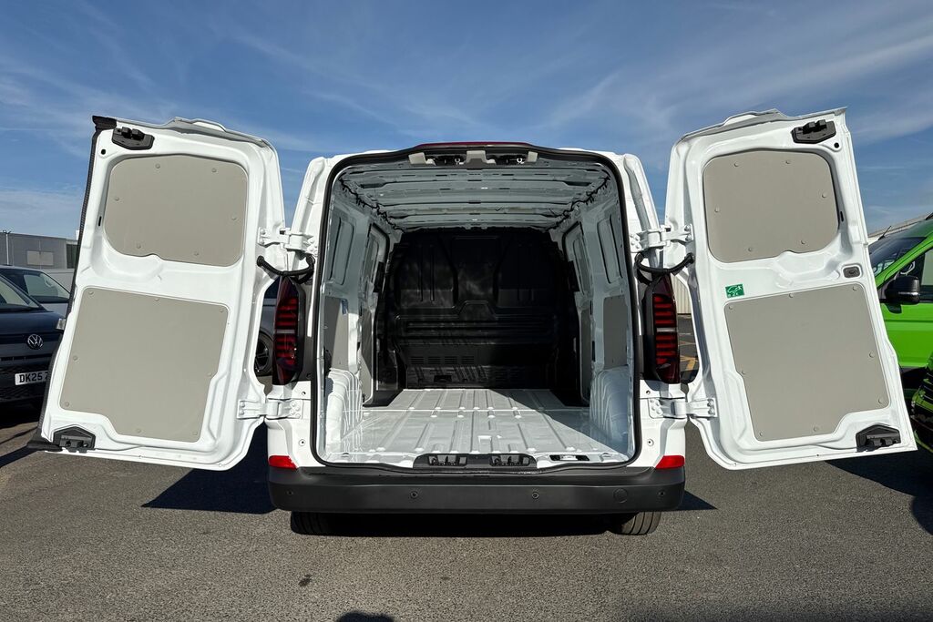 Volkswagen Transporter 2.0 Tdi 150 Commerce Van Slider White #6