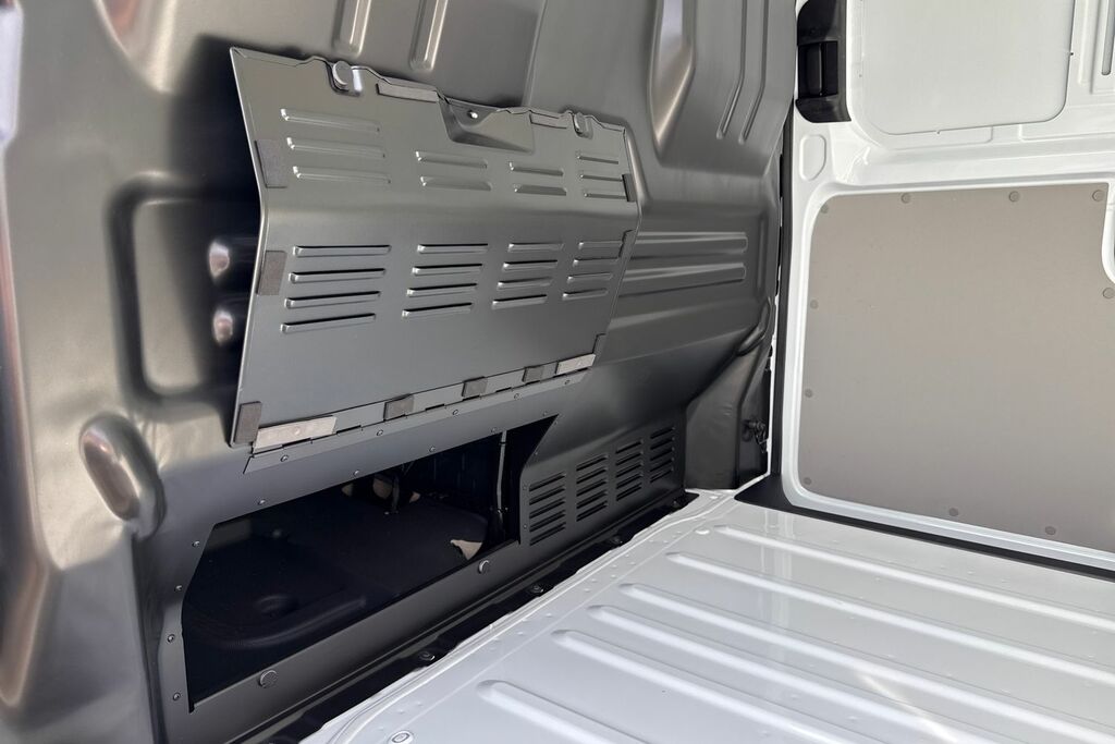 Volkswagen Transporter Volkswagen Transporter T32 Swb Diese 2.0 Tdi 170 C Black #30