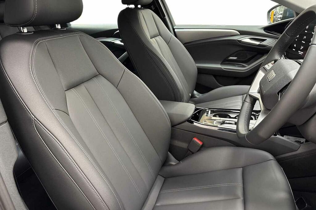 Audi A6 Avant Avant Sport E-tron 210,00 Kw Blue #5
