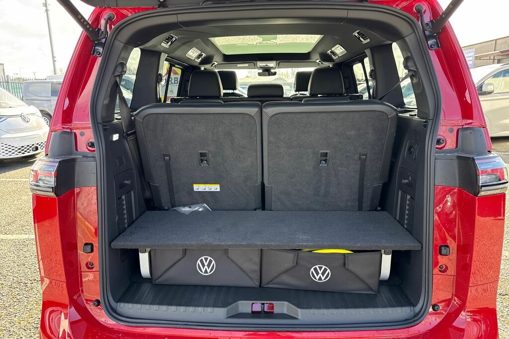 Volkswagen ID.Buzz Pro 86Kwh Gtx 4Motion Lwb, 7Seat Red #6