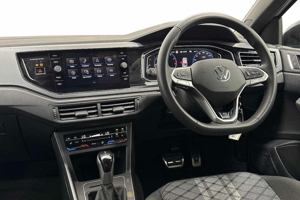 Volkswagen Taigo 1.5 Tsi 150 Black Edition Dsg Heated Front S Silver #2