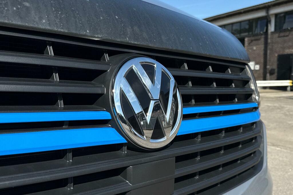 Volkswagen Transporter Volkswagen Transporter Highline Lwb 150 Ps 2.0 Tdi Grey #39