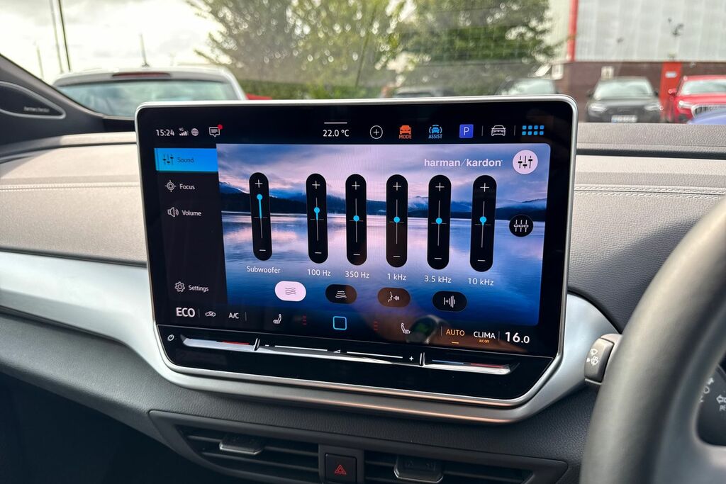 Volkswagen ID.5 210Kw Black Edition Pro 77Kwh Heat Pump, Infotain Blue #39