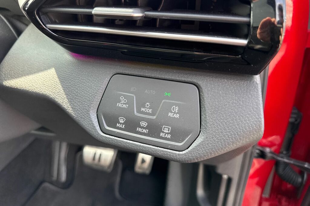 Volkswagen ID.5 210Kw Black Edition Pro 77Kwh Heat Pump, Infotain Blue #31