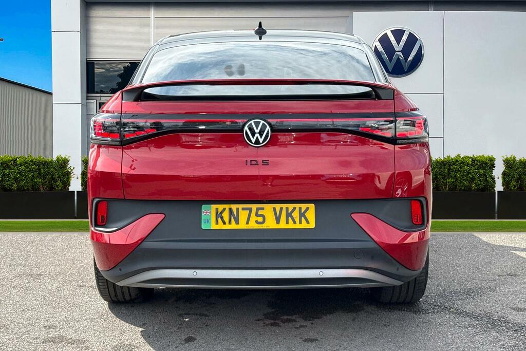 Volkswagen ID.5 210Kw Black Edition Pro 77Kwh Heat Pump, Infotain Red #4