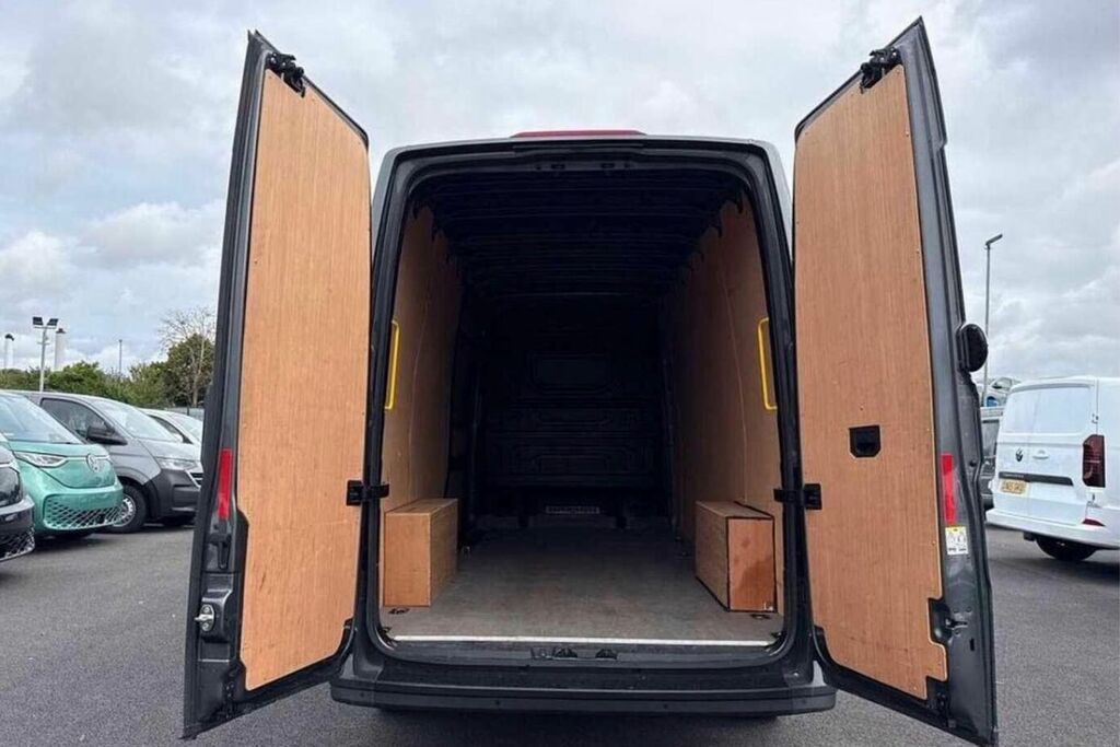 Volkswagen Crafter Cr35 Panel Van Commerce Plus Lwb 140 Ps 2.0 Tdi 8S Grey #6
