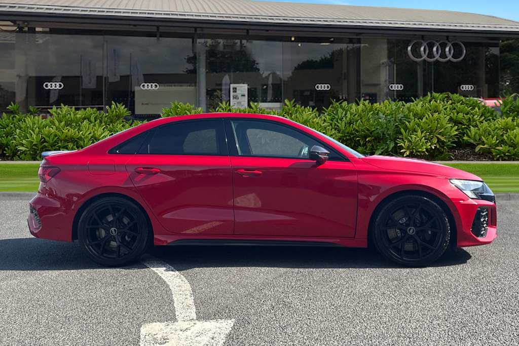 Audi RS3 Rs 3 Saloon Carbon Black 400 Ps S Tronic Red #3