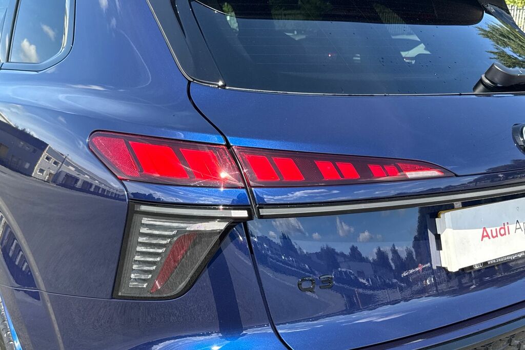 Audi Q3 1.5 Tfsi S Line Sportback S Tronic Euro Blue #7