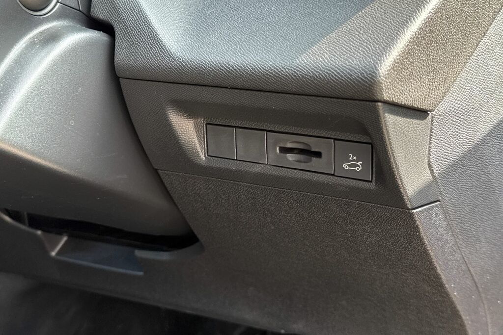 Peugeot 408 1.2 Hybrid 136 Gt E-dsc6 Blue #29