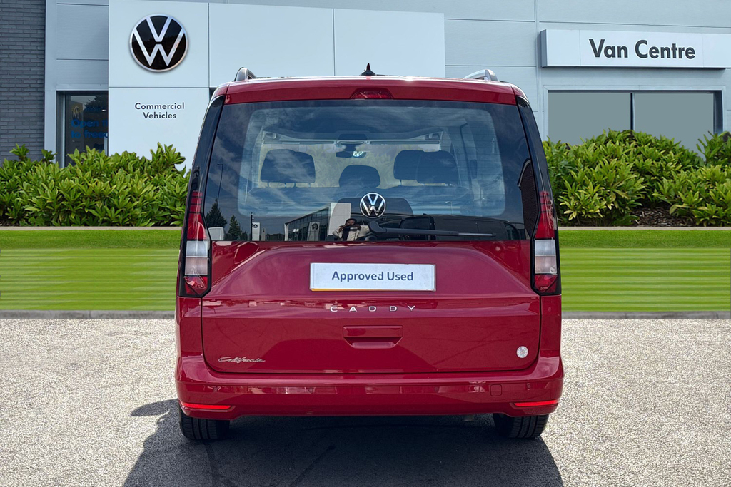 Volkswagen Caddy California Maxi 2.0 Tdi 122 Dsg Red #4