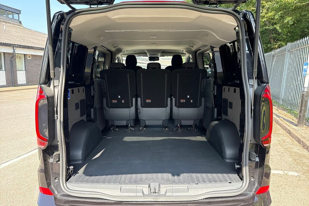 Volkswagen Transporter 2.0 Tdi 150 Commerce Pro Kombi Van Black #6