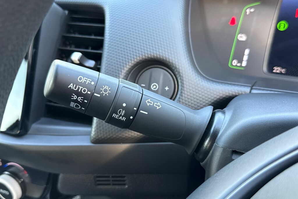 Honda Jazz 1.5 I-mmd Hybrid Crosstar Ex Ecvt Red #35