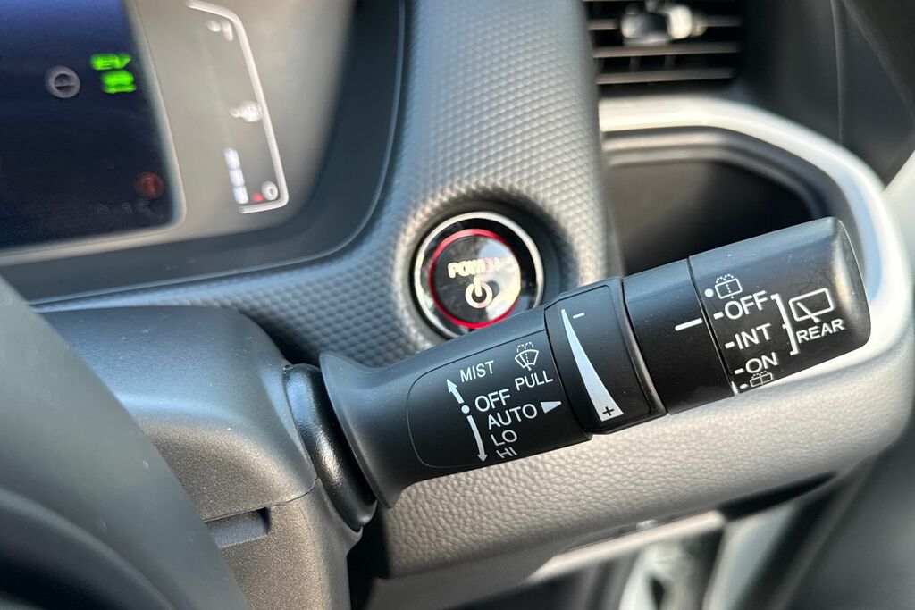 Honda Jazz 1.5 I-mmd Hybrid Crosstar Ex Ecvt Red #33