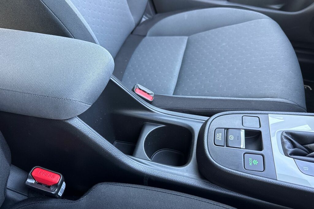 Honda Jazz 1.5 I-mmd Hybrid Crosstar Ex Ecvt Red #40