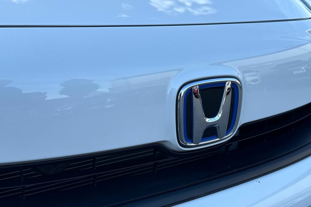 Honda Jazz 1.5 I-mmd Hybrid Crosstar Ex Ecvt Red #24