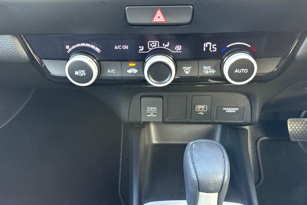 Honda Jazz 1.5 I-mmd Hybrid Crosstar Ex Ecvt Red #20