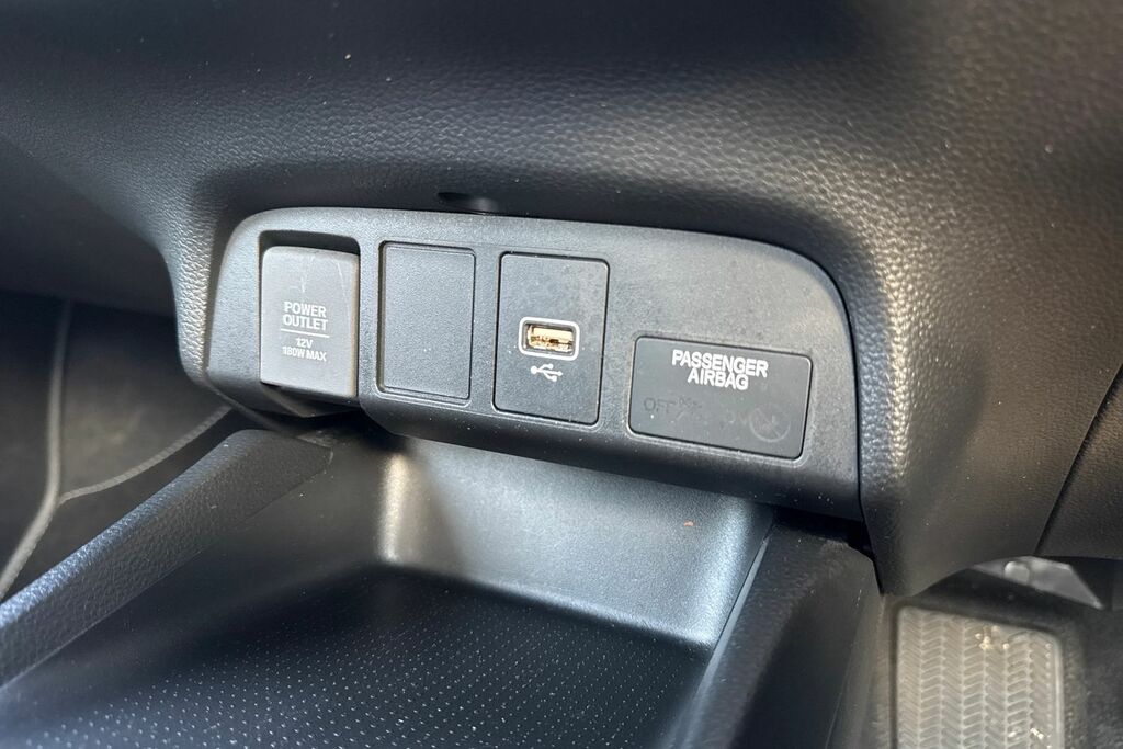 Honda Jazz 1.5 I-mmd Hybrid Crosstar Ex Ecvt Red #38