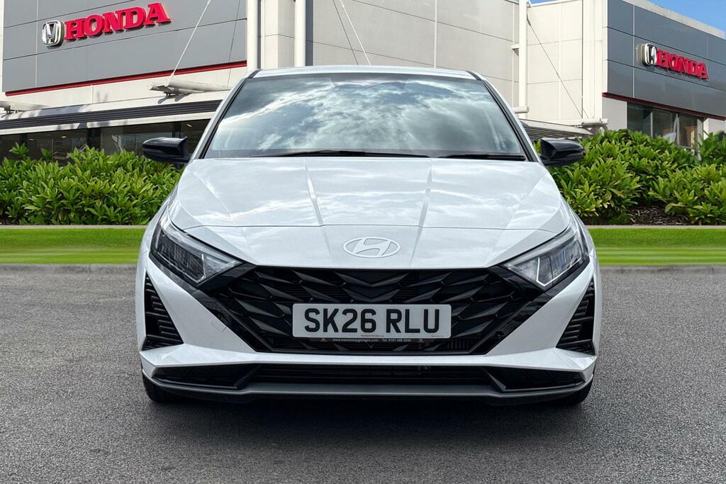 Hyundai I20 1.0T Gdi 90 Black Line Dct White #4