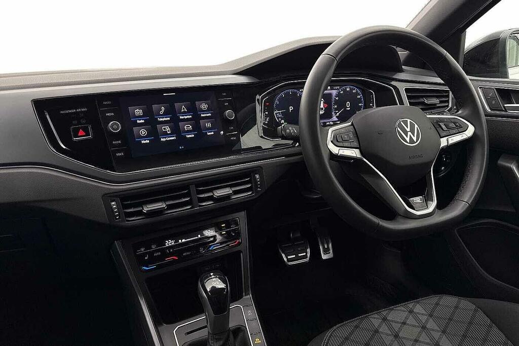 Volkswagen Taigo 1.5 Tsi 150 Black Edition Dsg White #2