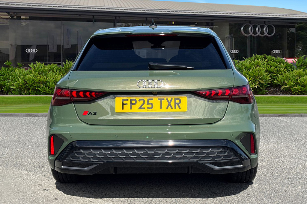 Audi A3 S Line 35 Tdi 150 Ps S Tronic Green #4