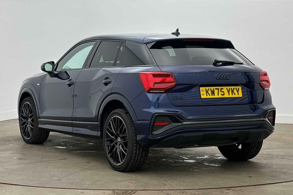 Audi Q2 Black Edition 35 Tfsi 150 Ps S Tronic Blue #3