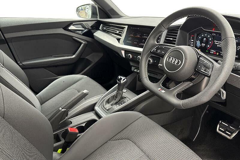 Audi A1 35 Tfsi Black Edition S Tronic Silver #5