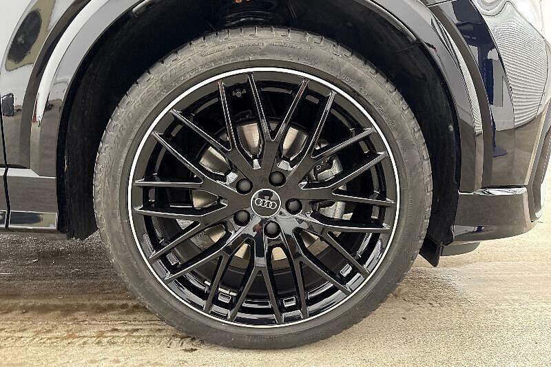 Audi Q2 35 Tfsi Black Edition S Tronic Black #4