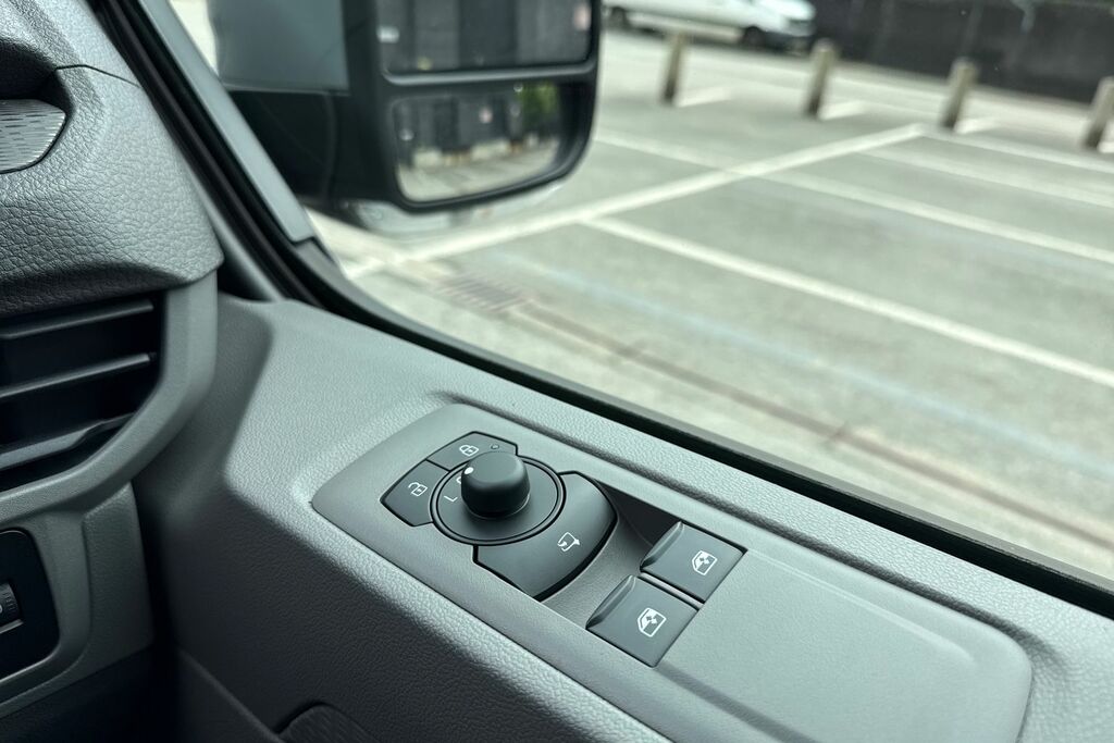 Volkswagen E-Transporter Volkswagen Transporter T32 Swb 160Kw 65Kw Grey #20