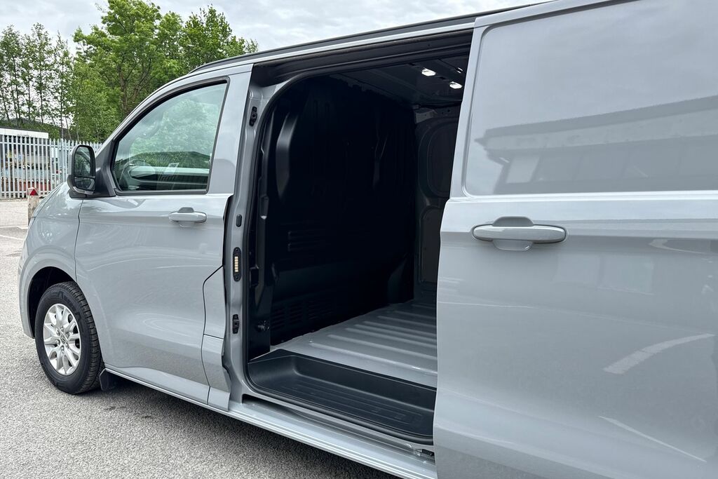 Volkswagen E-Transporter Volkswagen Transporter T32 Swb 160Kw 65Kw Grey #35
