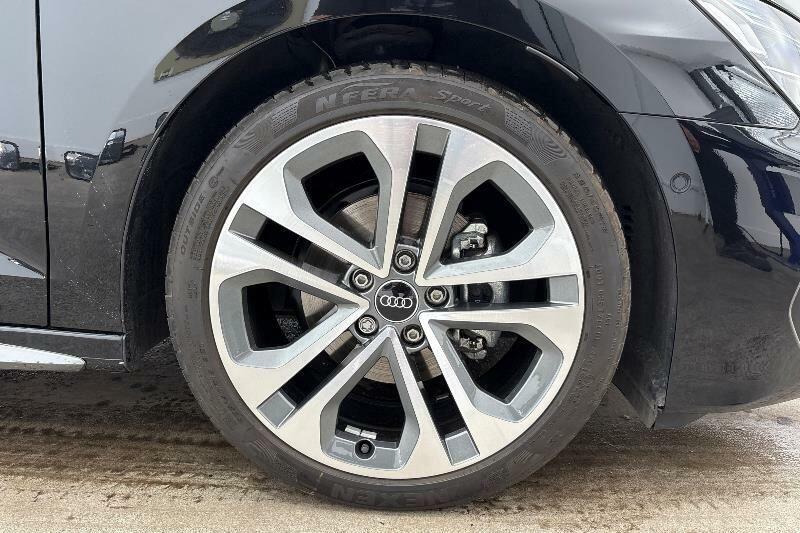 Audi A3 1.5 Tfsi 116 S Line S Tronic DK75WRW Black #5