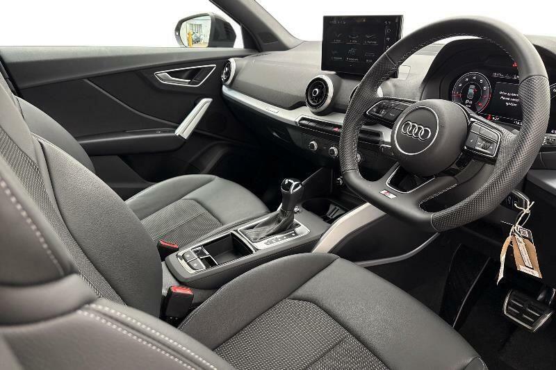 Audi Q2 35 Tfsi Black Edition S Tronic DE26MHZ Black #6