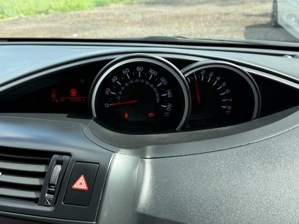 Toyota Verso Verso Icon Tss Valvematic Red #46
