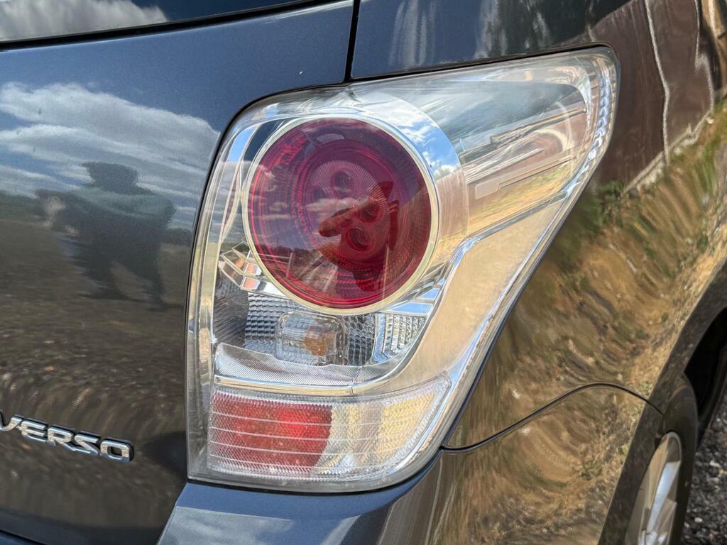 Toyota Verso Verso Icon Tss Valvematic Red #53