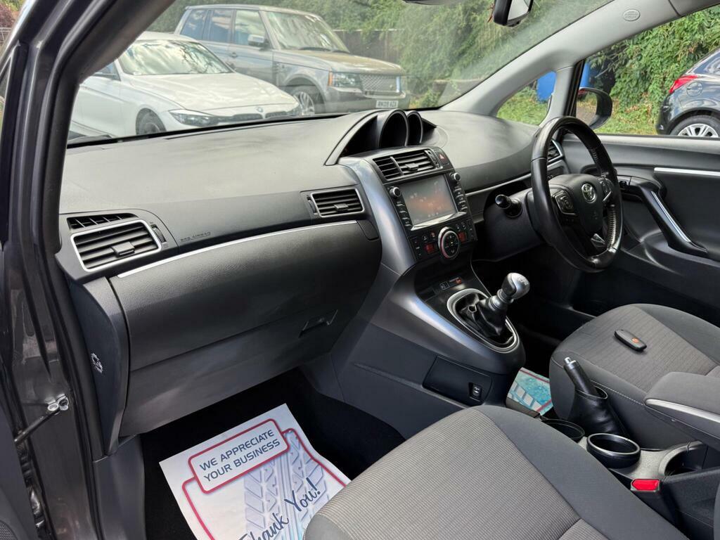 Toyota Verso Verso Icon Tss Valvematic Red #16