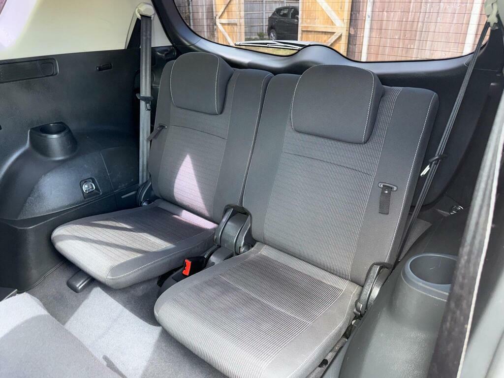 Toyota Verso Verso Icon Tss Valvematic Red #23