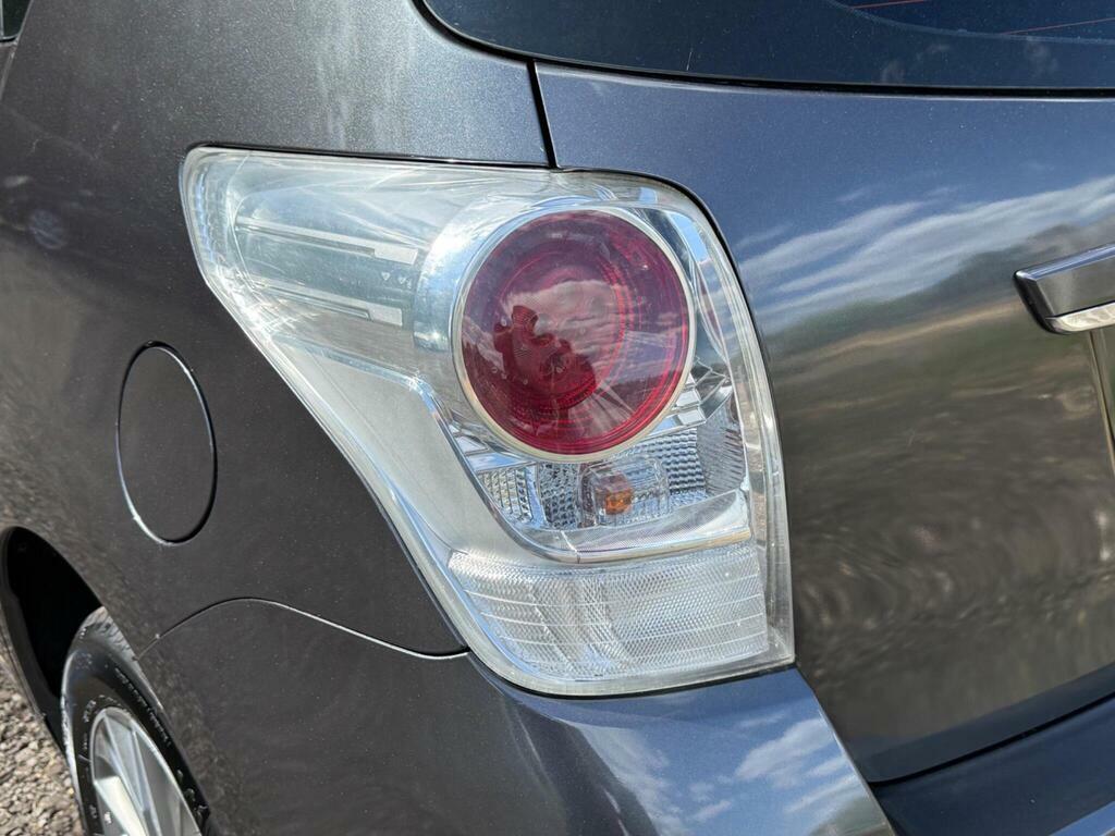 Toyota Verso Verso Icon Tss Valvematic Red #52