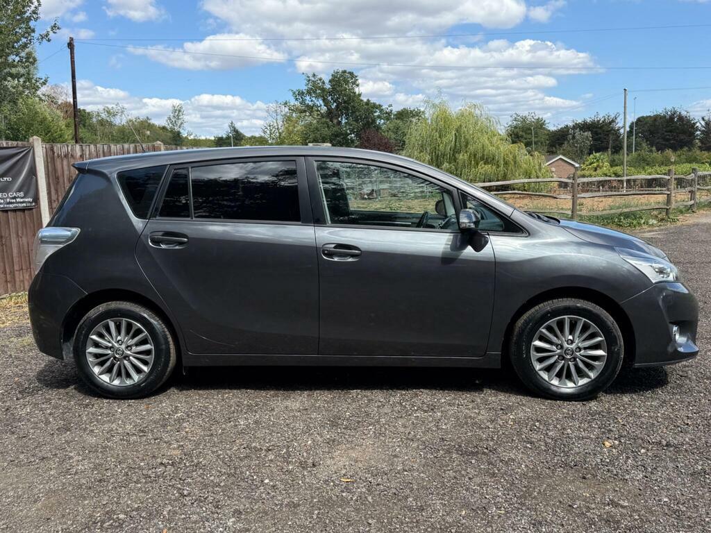 Toyota Verso Verso Icon Tss Valvematic Red #10