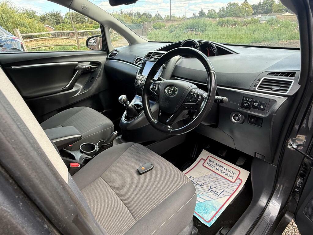 Toyota Verso Verso Icon Tss Valvematic Red #17