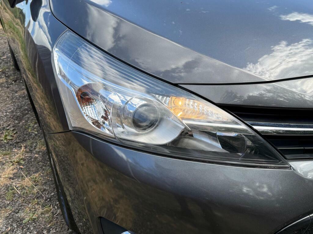Toyota Verso Verso Icon Tss Valvematic Red #54