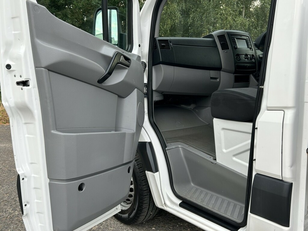 Volkswagen Crafter Crafter Cr35 Lwb Fwd White #25