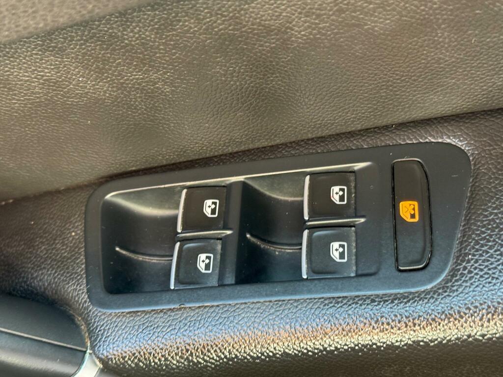 Volkswagen Golf SV 1.6 Tdi 110 Se Silver #31
