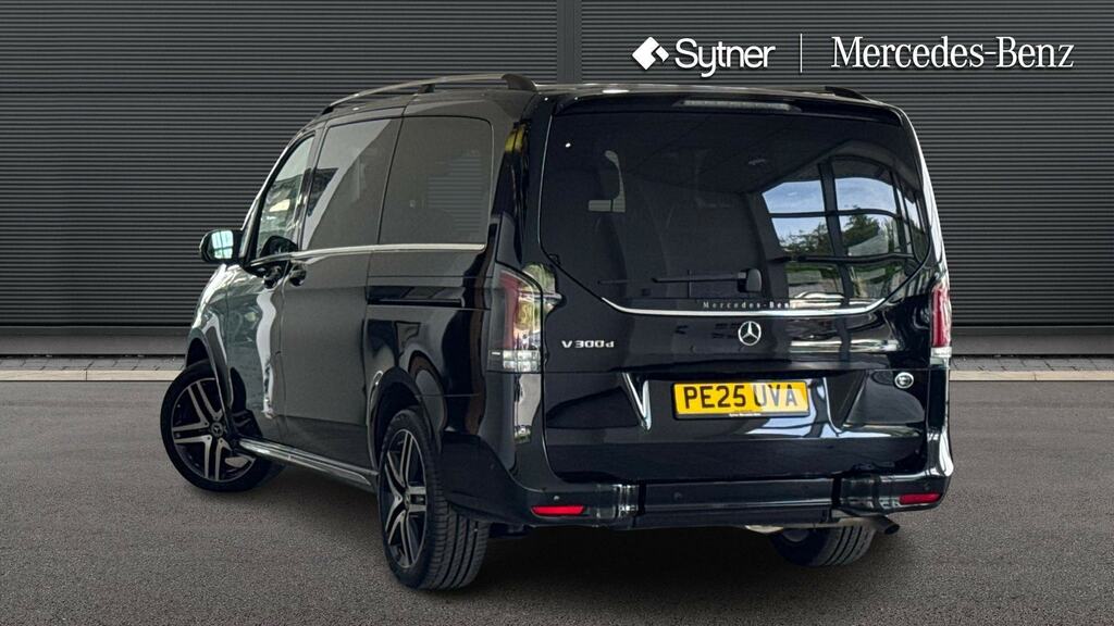 Mercedes-Benz V Class V300 D Exclusive 9G-tronic Long Black #2