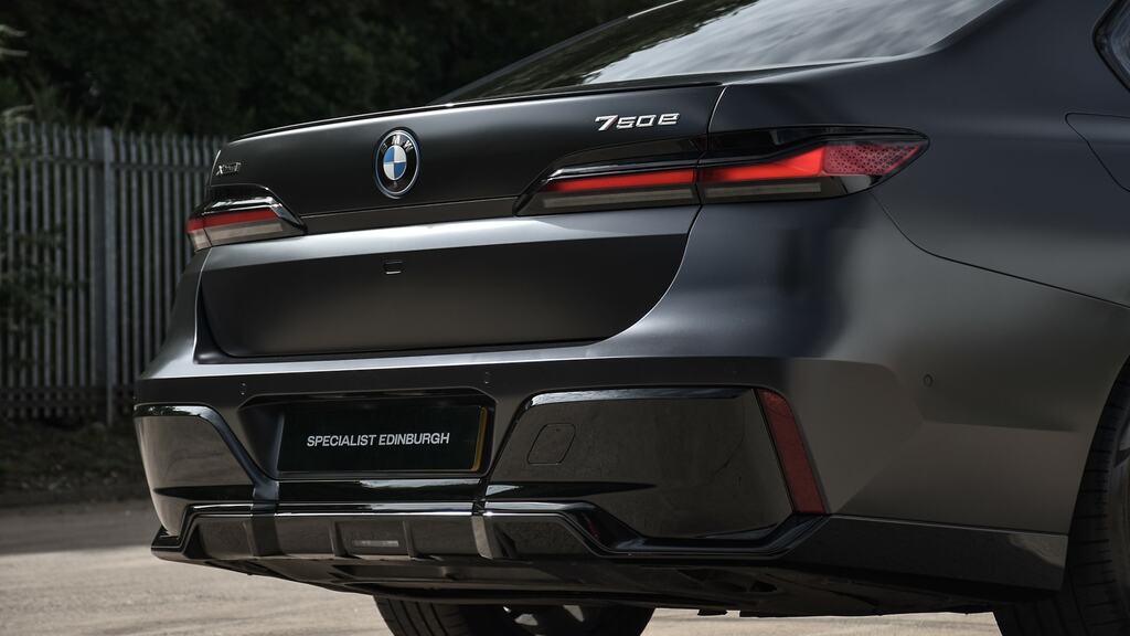 BMW 7 Series 3.0 M760e 22.1Kwh Xdrive Euro 6 Ss Black #22