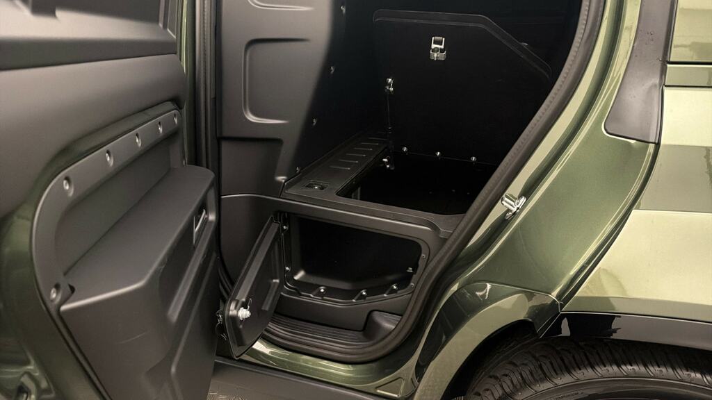 Land Rover Defender 110 3.0 D350 Hard Top X-dynamic Hse Green #4