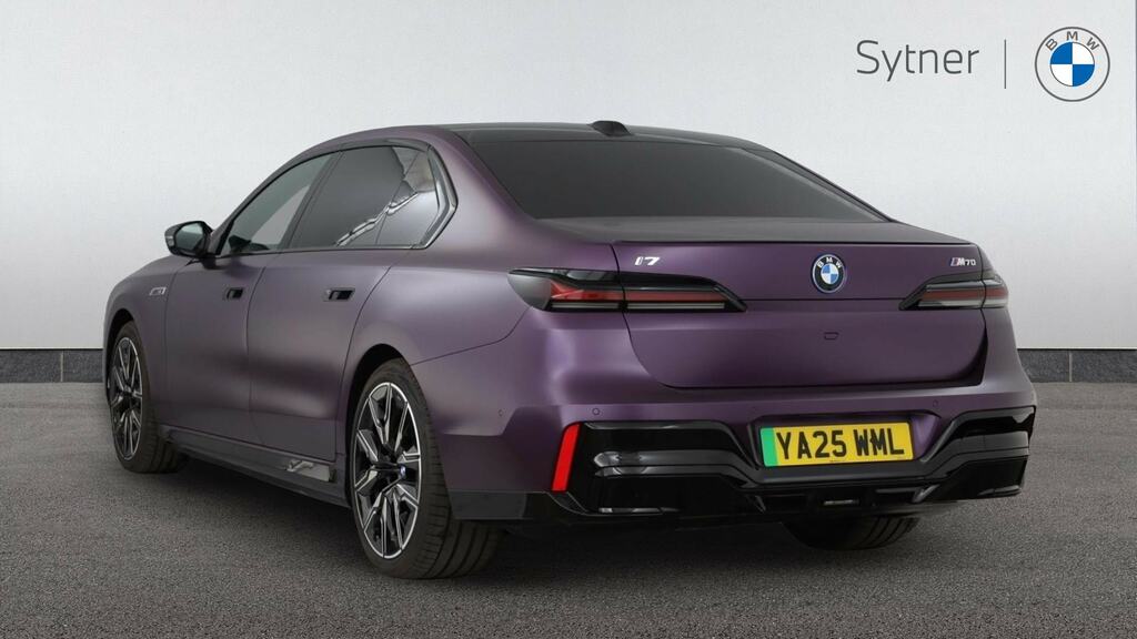 BMW i7 485Kw M70 Xdrive 105.7Kwh Ultimate Pack Purple #2