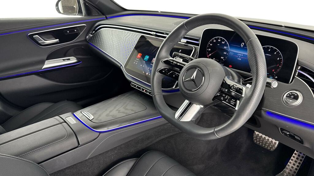 Mercedes-Benz E Class E200 Amg Line 9G-tronic Black #3