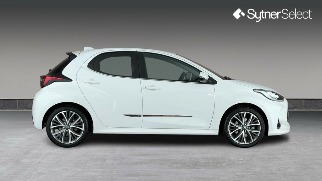 Toyota Yaris 1.5 Hybrid Excel Cvt DL73UYU White #3