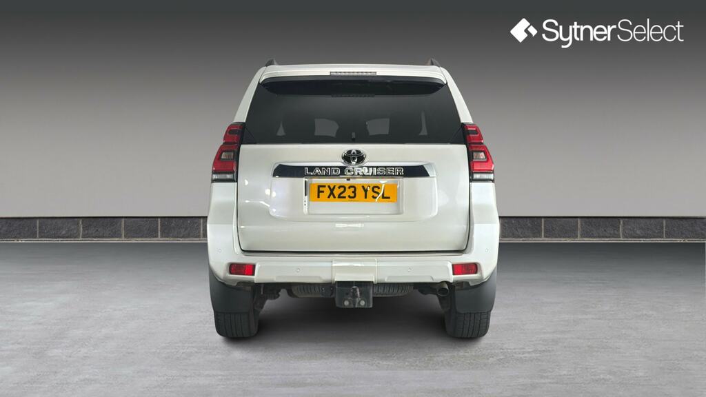 Toyota Land Cruiser 2.8 D-4d 204 Invincible 7 Seats FX23YSL White #5